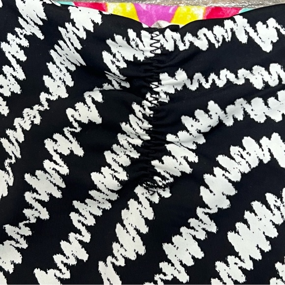NWT Bar III | Feathered Daze Bikini Bottoms Size Large Reversible Multi & Black - Picture 8 of 16